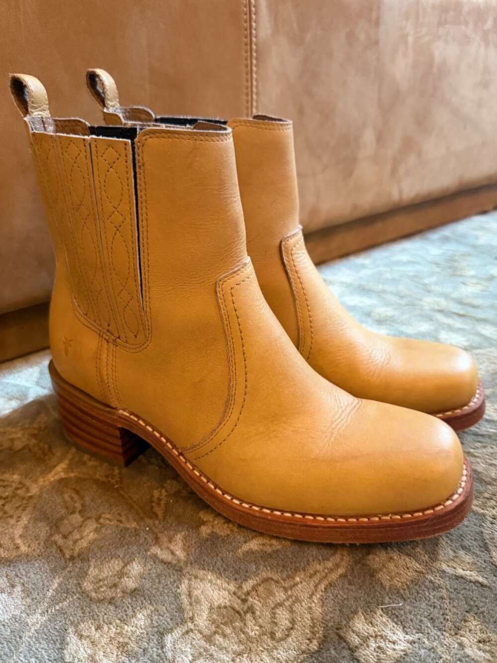 Frye Campus chelsea boot